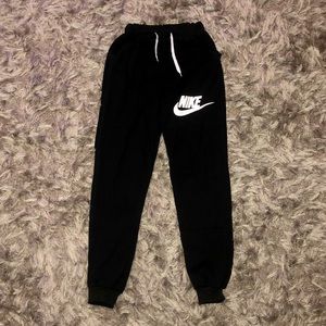 NEW Nike Joggers